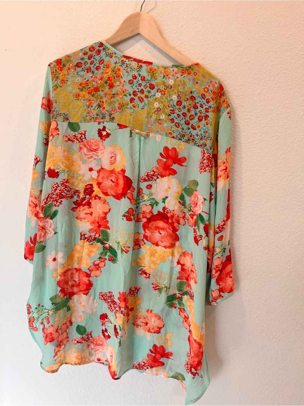 fig and flower Mint Green Floral Patchwork Button-Front Tunic - Picture 3 of 9